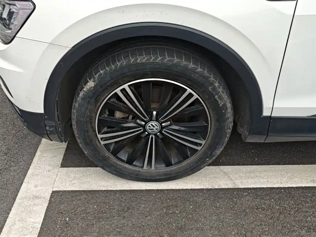 Volkswagen Tiguan L 2020 — фото 22