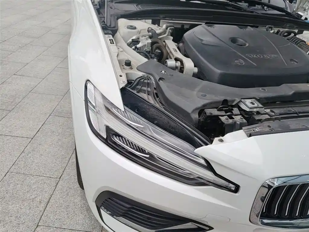 Volvo S60 PHEV 2021 — фото 13