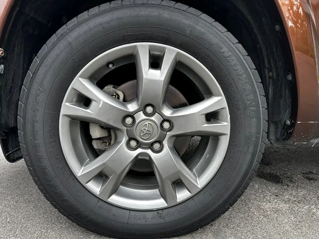 Toyota RAV4 2013 — фото 28