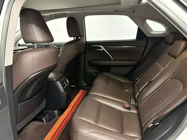 Lexus RX 2021