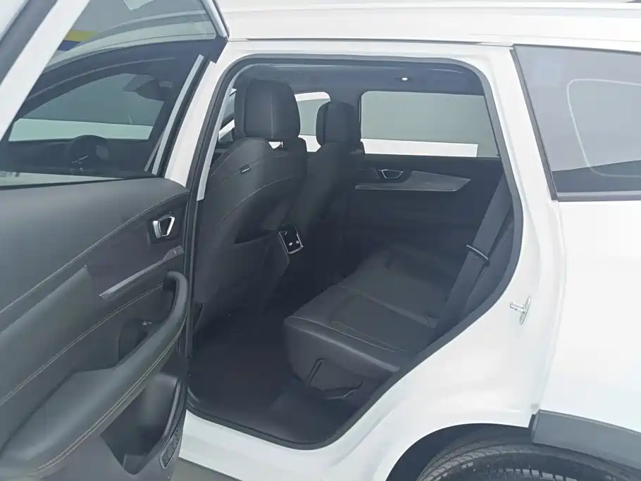 Chery Tiggo 8 2022 — фото 11