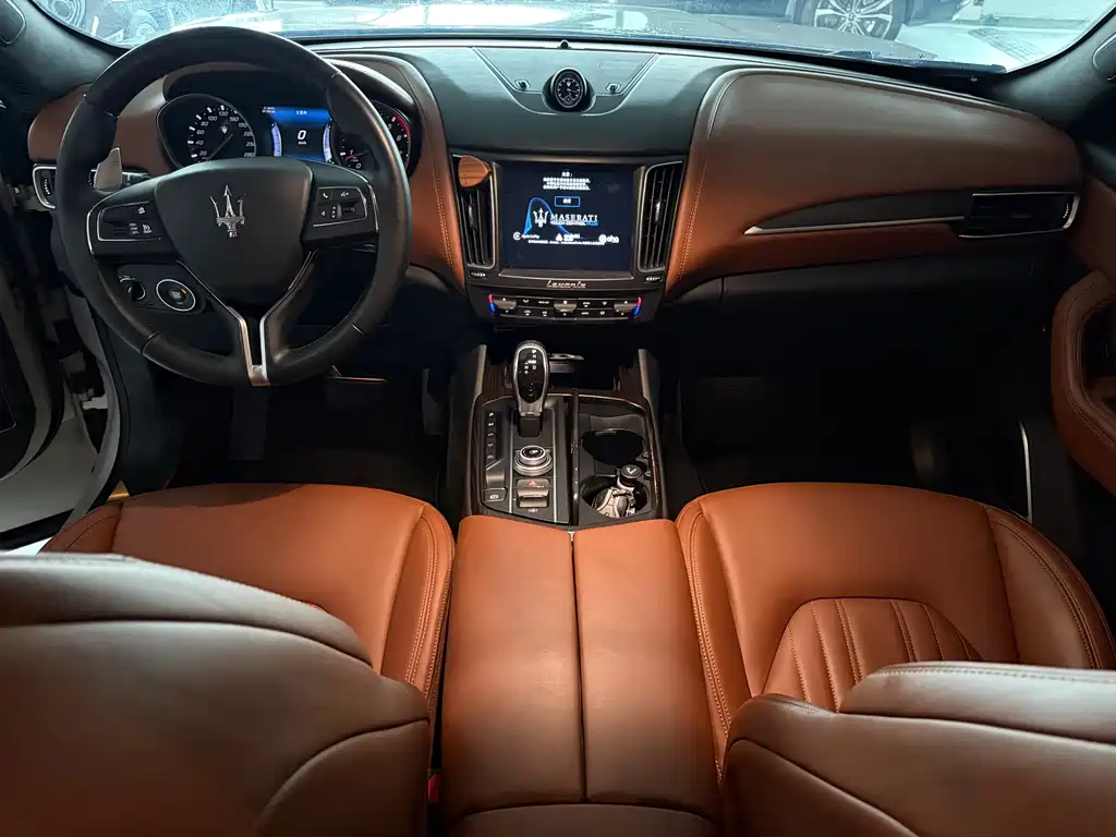 Maserati Levante 2018 — фото 6
