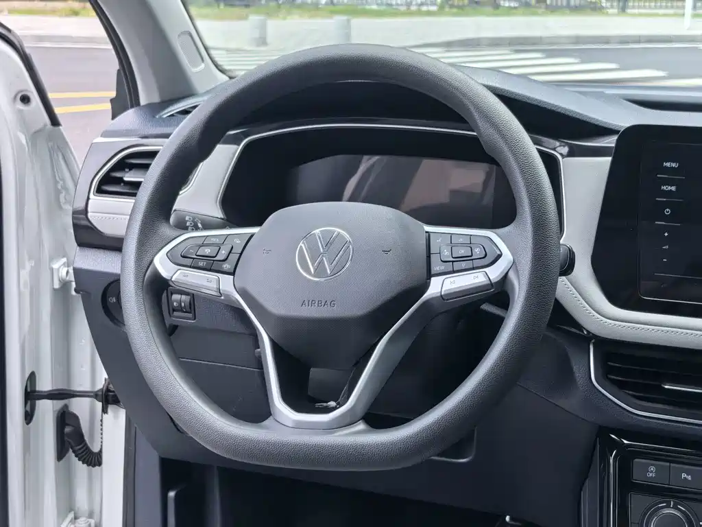 Volkswagen Tharu 2025
