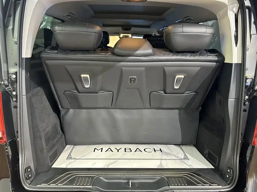 Mercedes-Benz V-Class 2020 — фото 12