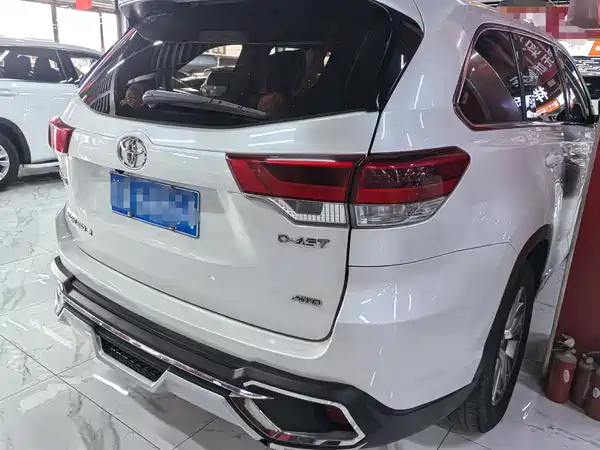 Toyota Highlander 2021