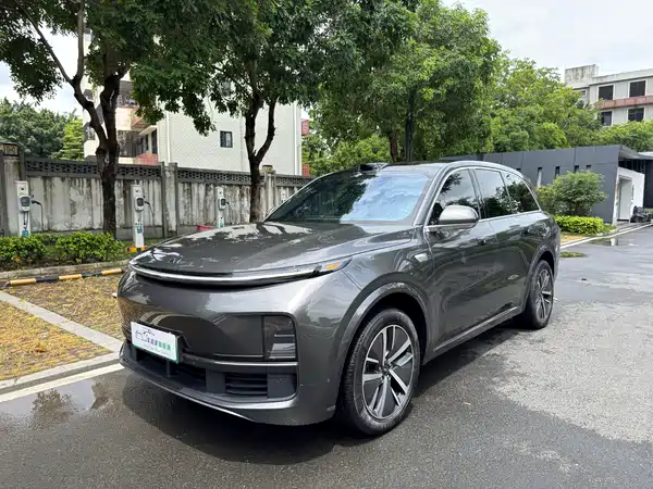 Li Auto L8 2024