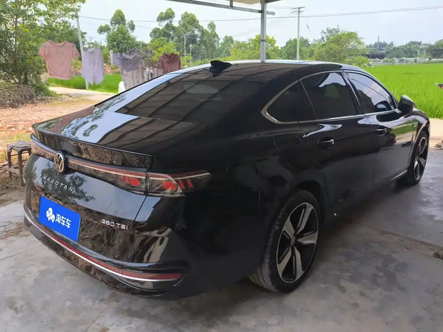Volkswagen Magotan 2025