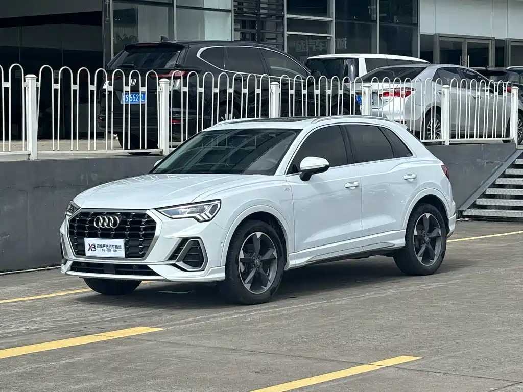 Audi Q3 2021