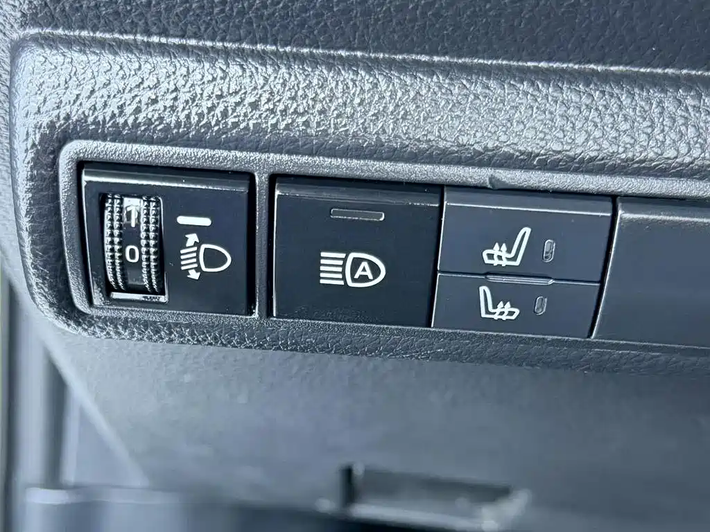 Toyota Corolla 2022 — фото 9