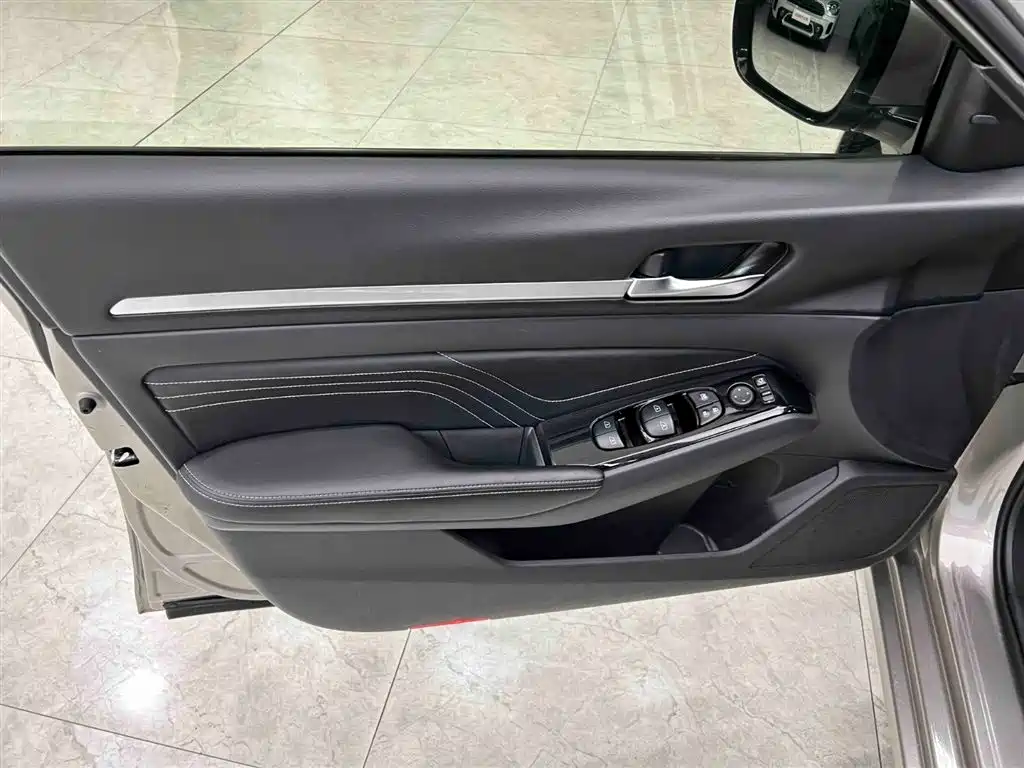 Nissan Teana 2022 — фото 10