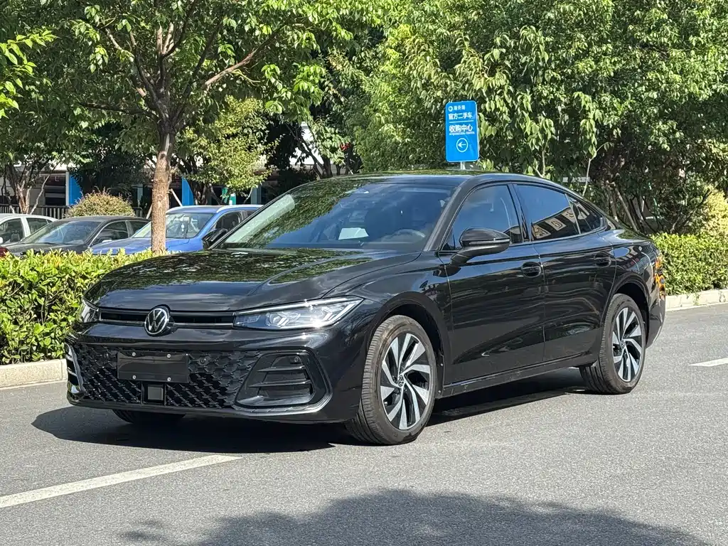 Volkswagen Passat 2024