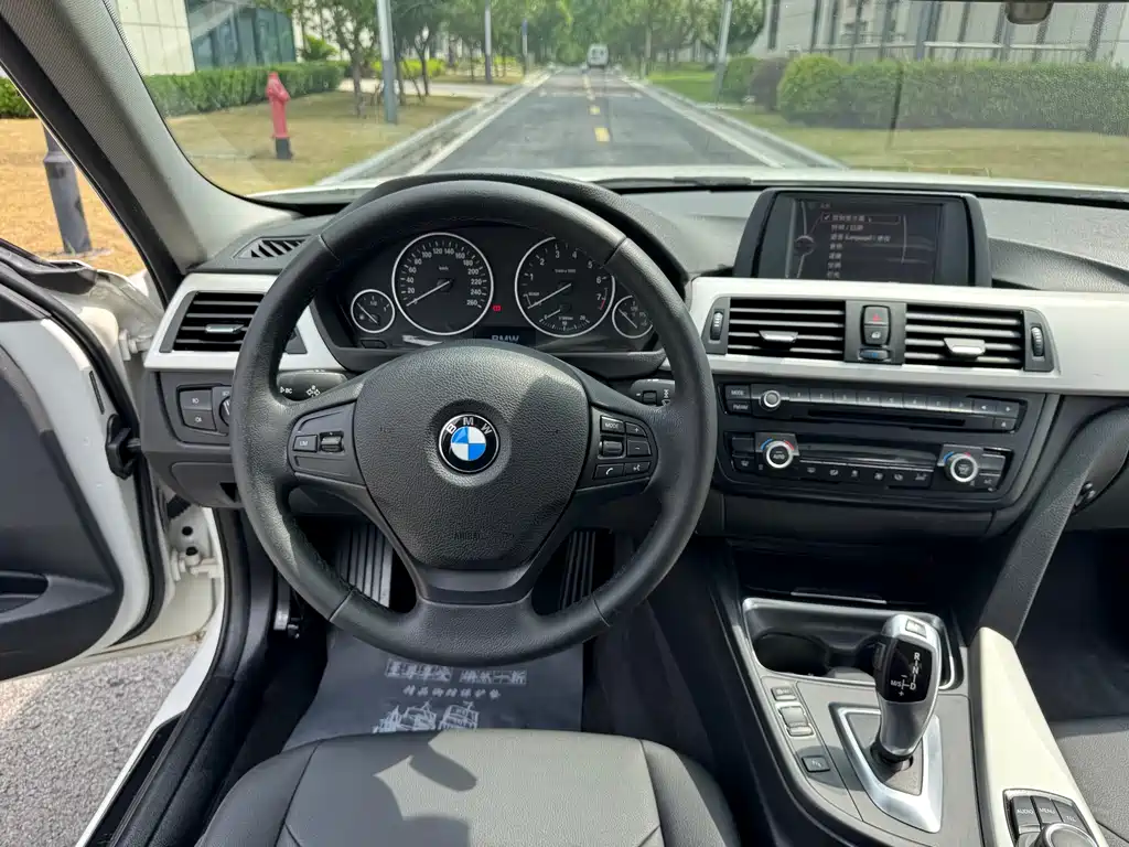 BMW 3 Series 2014 — фото 12