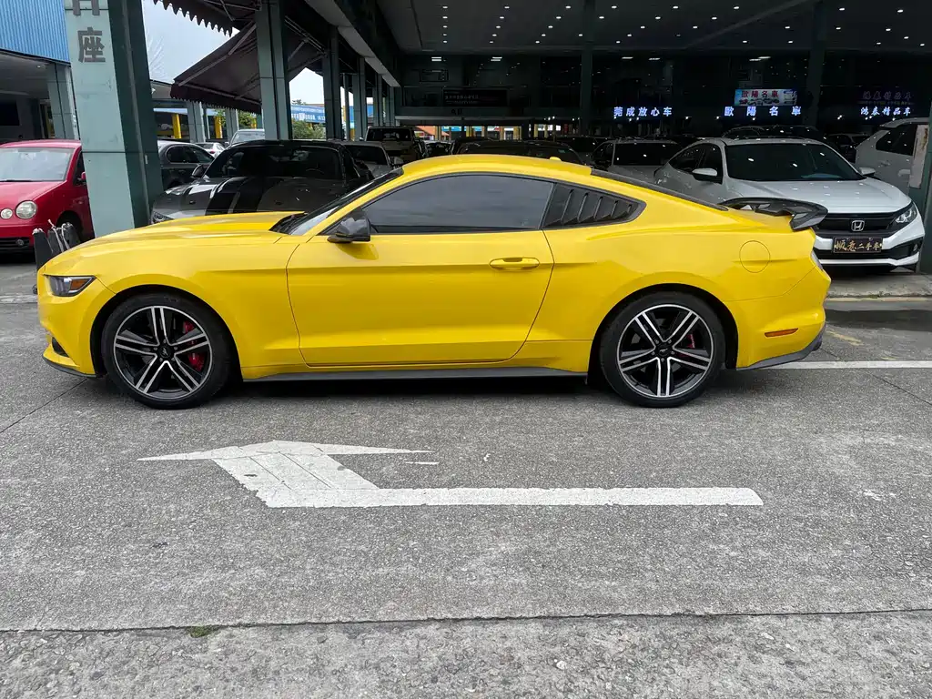 Ford Mustang 2018 — фото 9