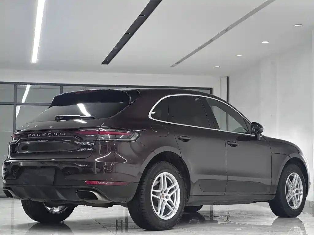 Porsche Macan 2019 — фото 12