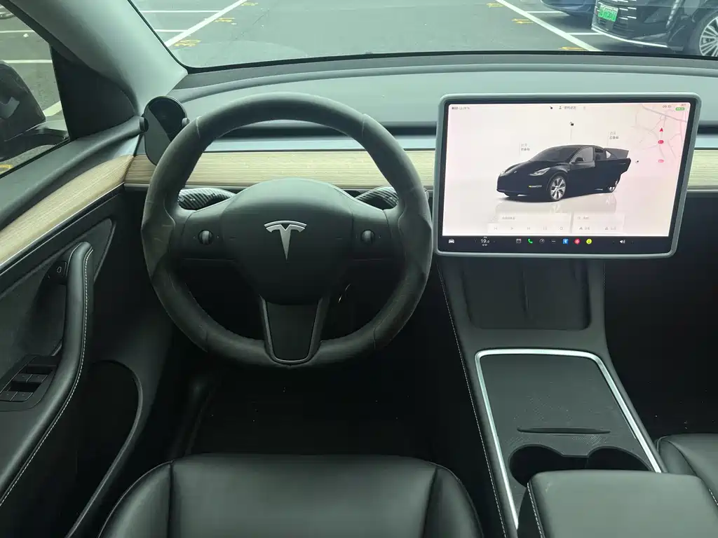 Tesla Model Y 2022 — фото 12
