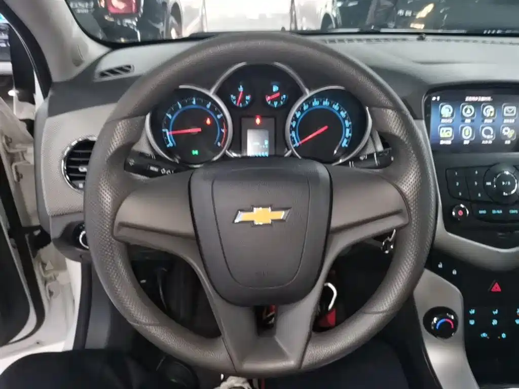 Chevrolet Cruze 2014 — фото 11