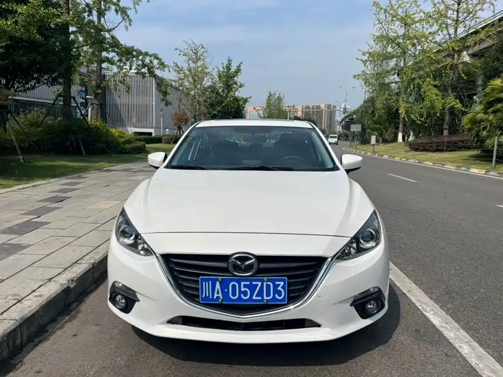 Mazda 3 Axela 2016