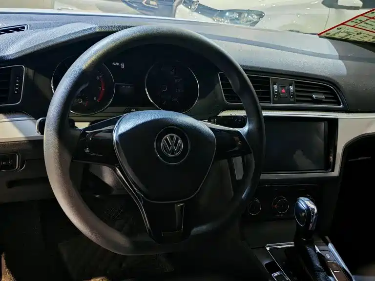 Volkswagen Lamando 2018 — фото 12