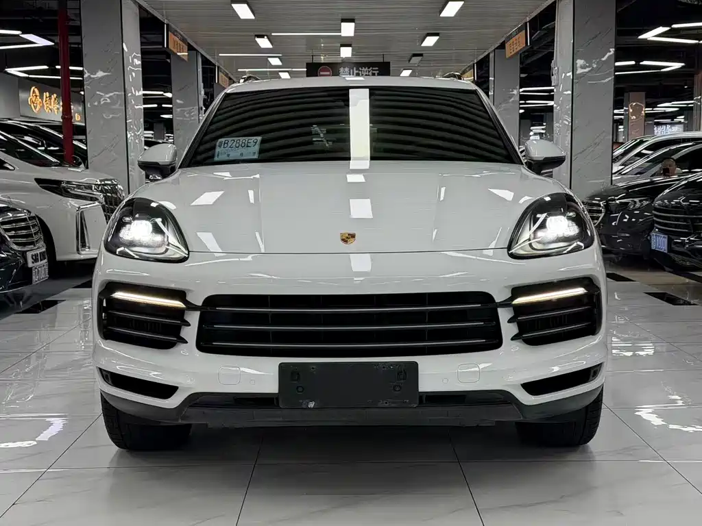 Porsche Cayenne 2019 — фото 2