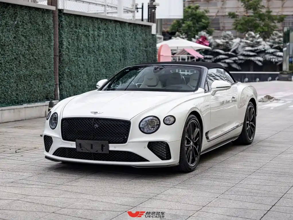 Bentley Continental 2022 — фото 1