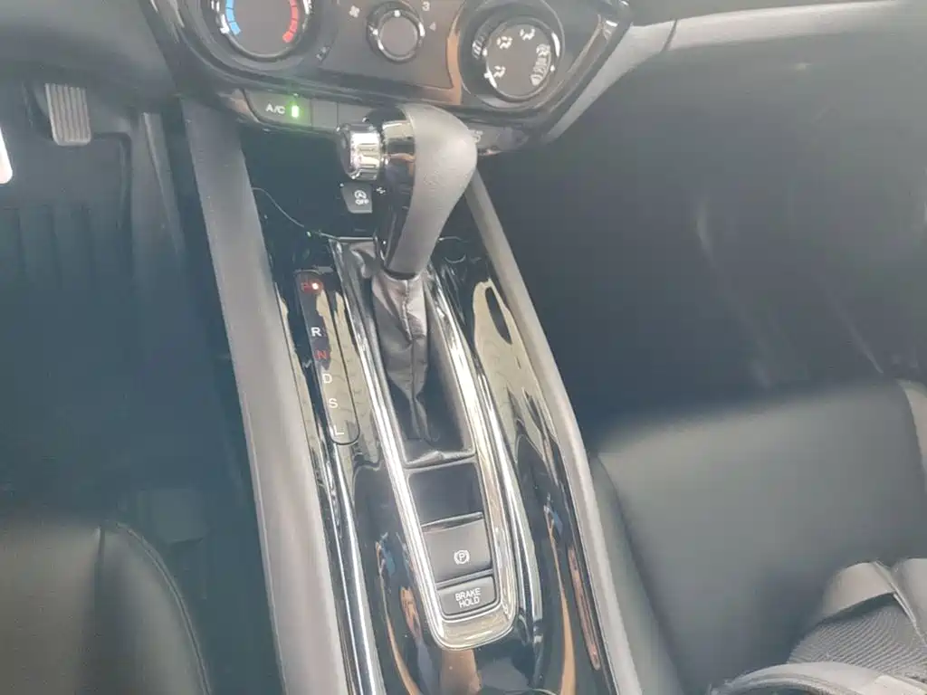 Honda Vezel 2020 — фото 14