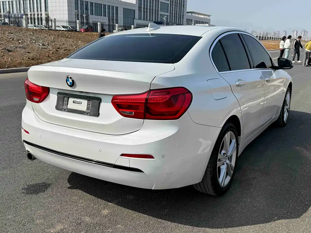 BMW 1 Series 2019 — фото 4