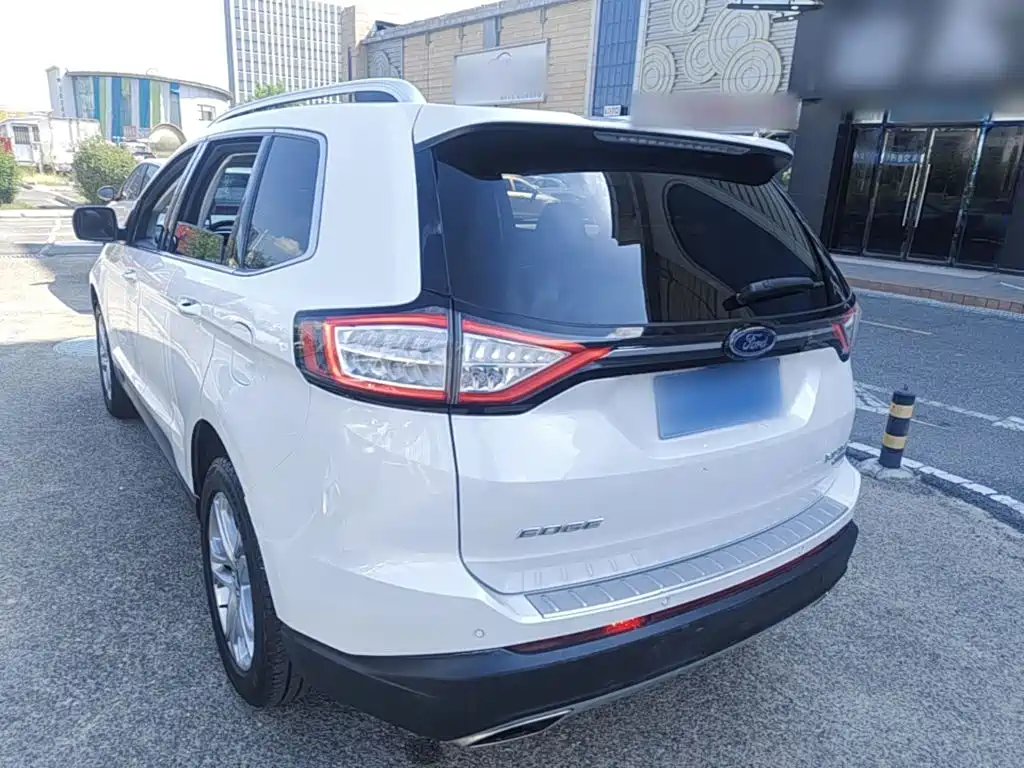 Ford Edge 2018 — фото 23