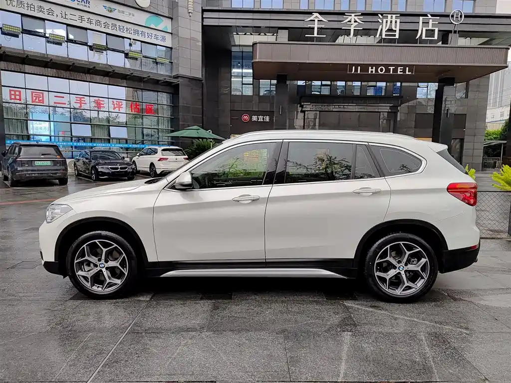 BMW X1 2019 — фото 3