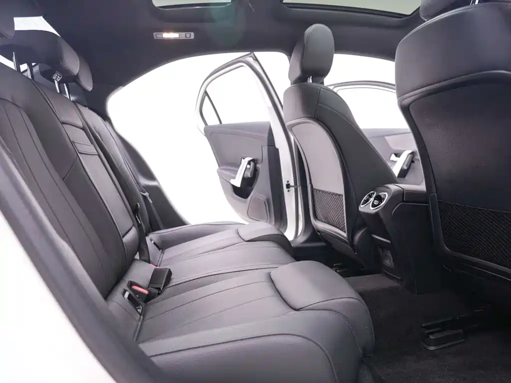 Mercedes-Benz A-Class 2022 — фото 26