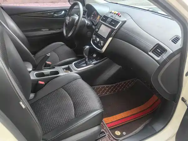 Nissan Tiida 2016