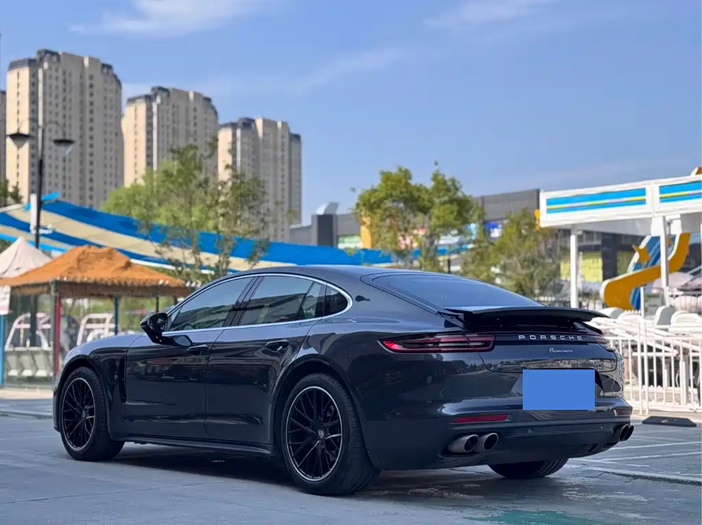 Porsche Panamera 2020 — фото 16