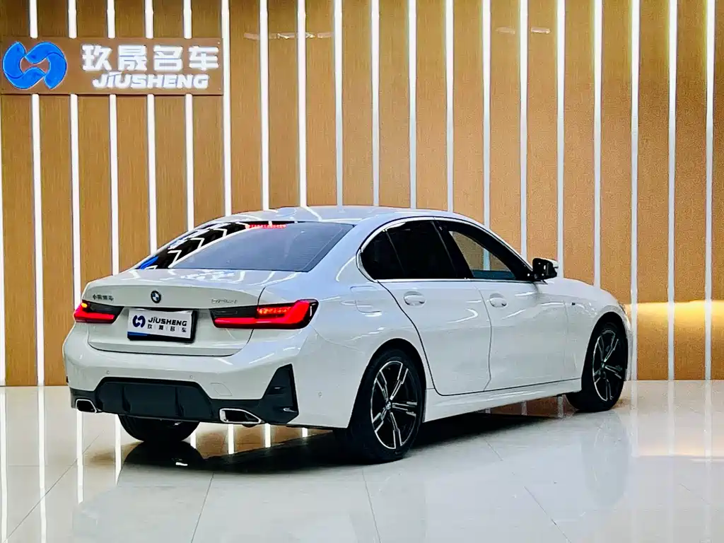 BMW 3 Series 2023
