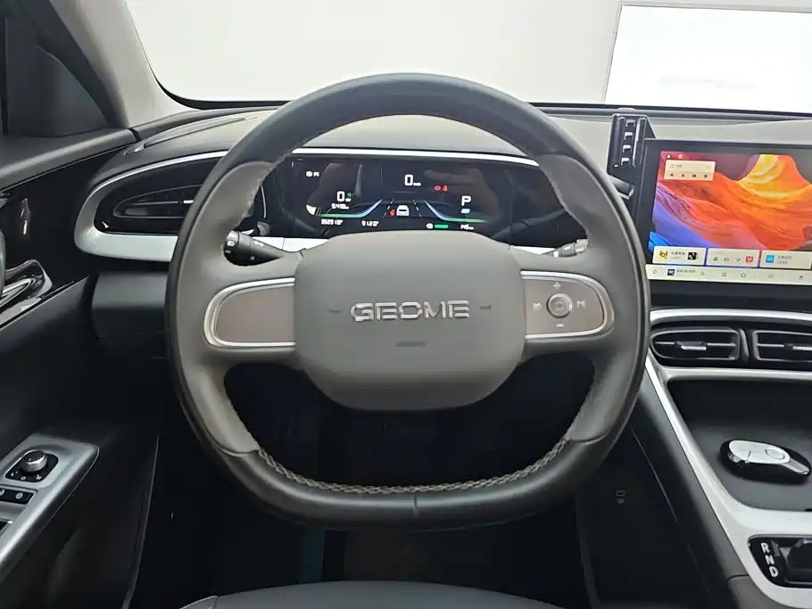 Geely Galaxy Starwish 2025 — фото 15