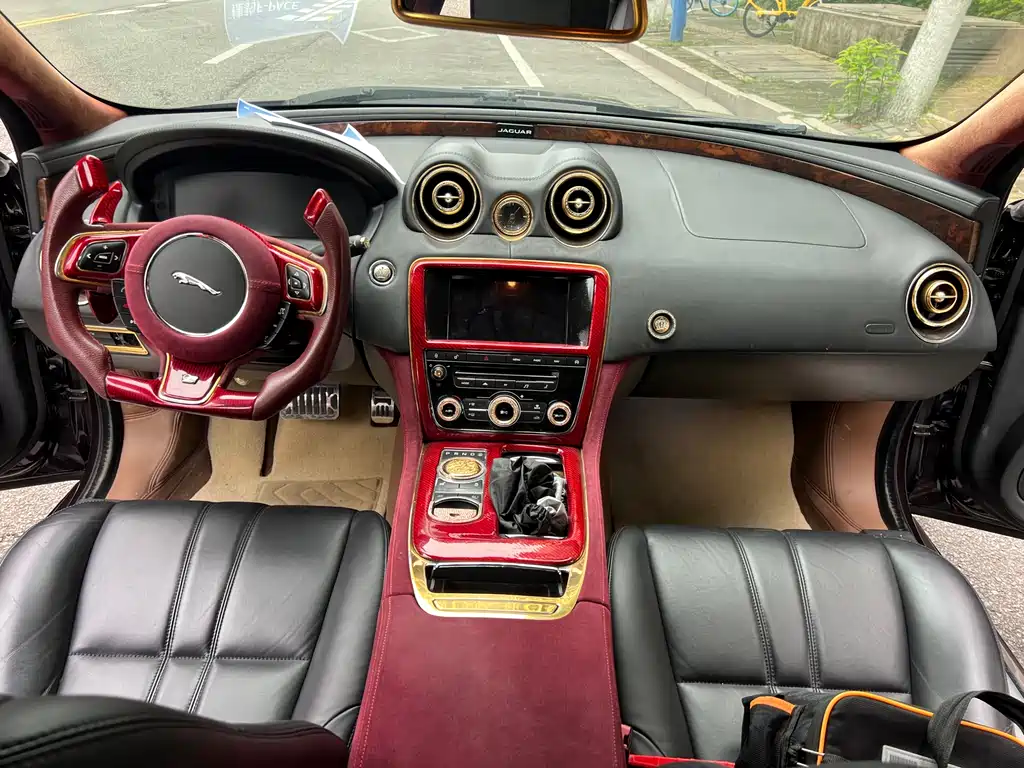 Jaguar XJ 2014 — фото 24
