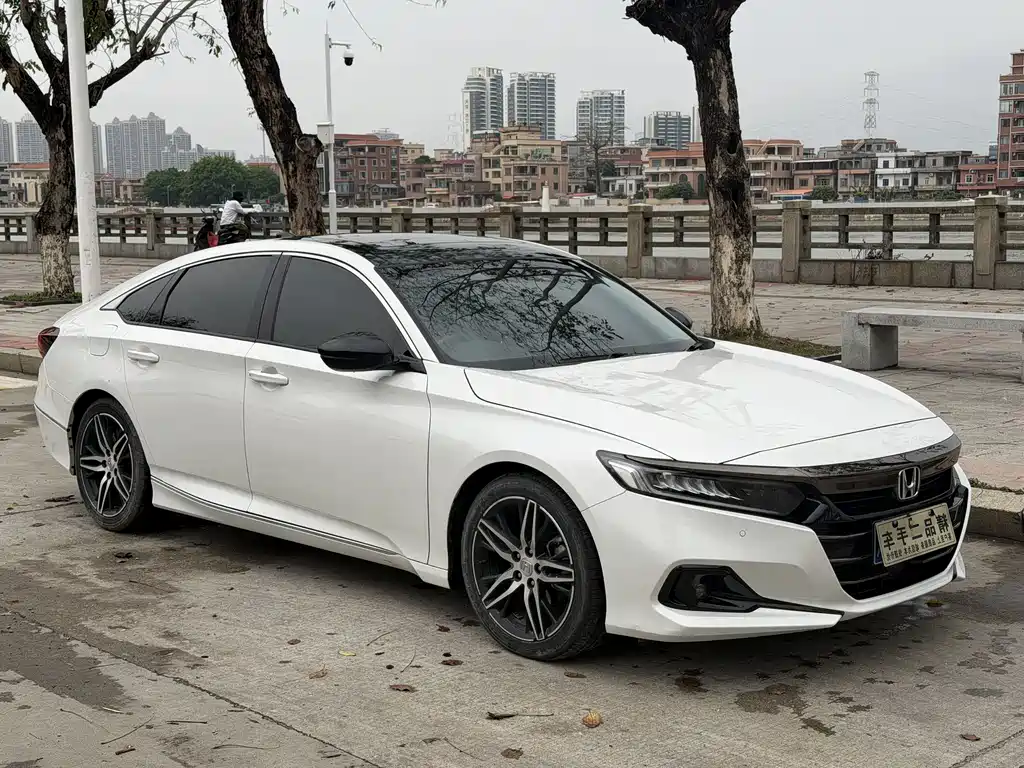Honda Accord 2022 — фото 2