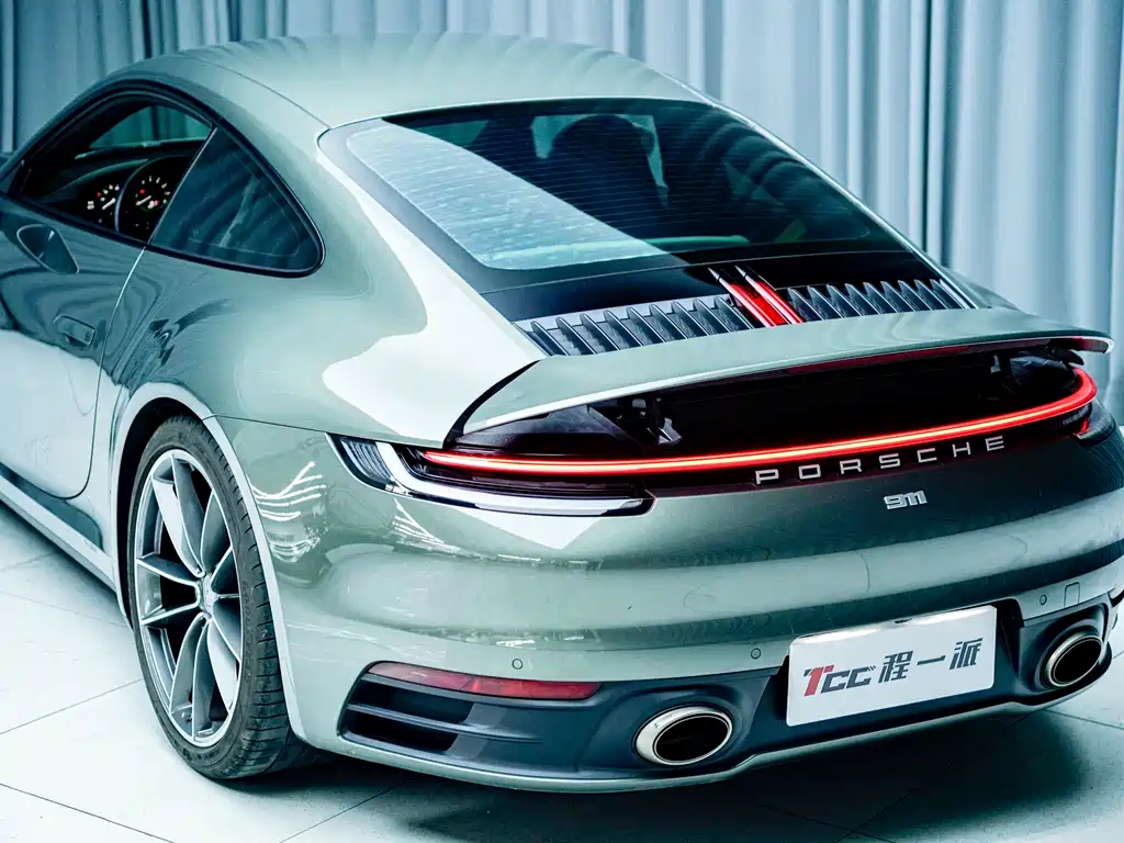 Porsche 911 2023 — фото 15