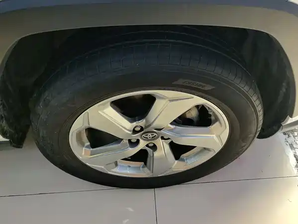 Toyota RAV4 2021