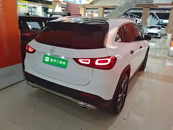 Mercedes-Benz GLA 2021