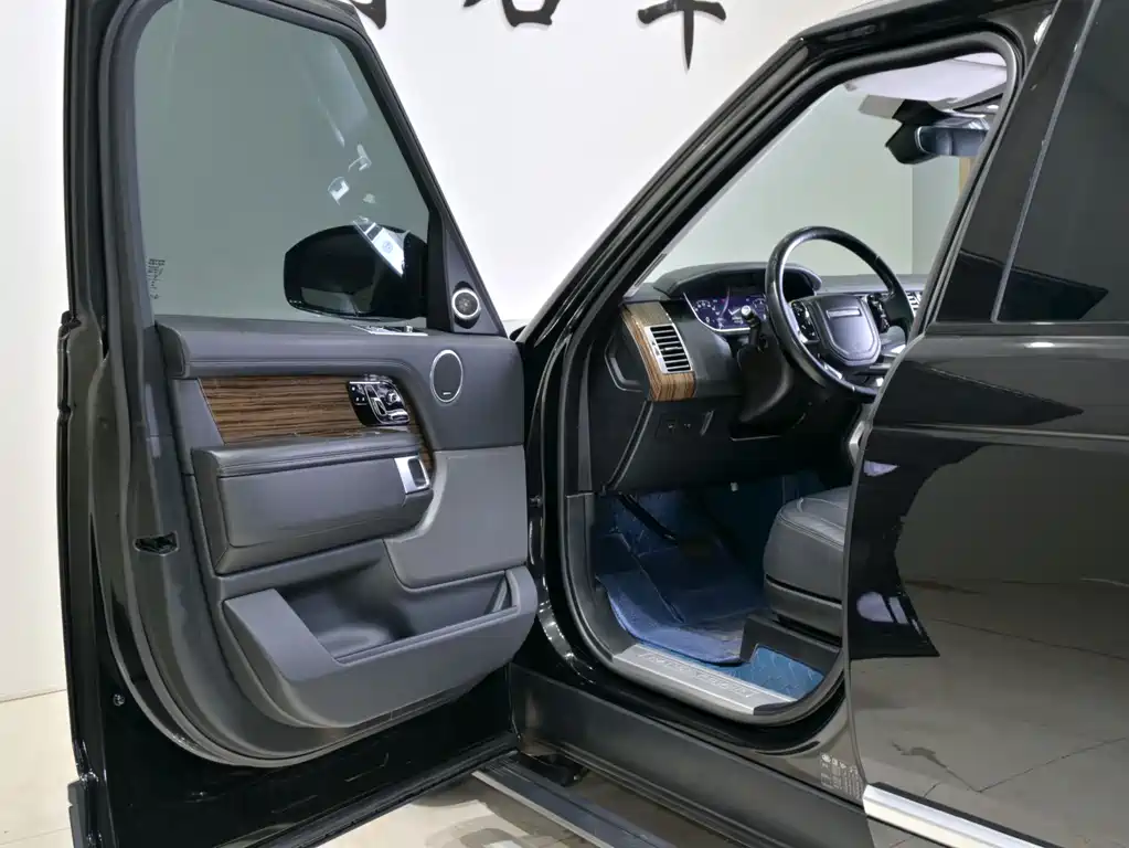 Land Rover Range Rover 2018 — фото 13