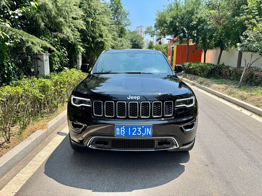 Jeep Grand Cherokee 2022 — фото 4