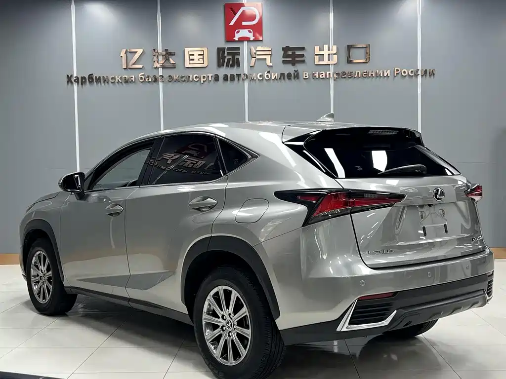 Lexus NX 2021