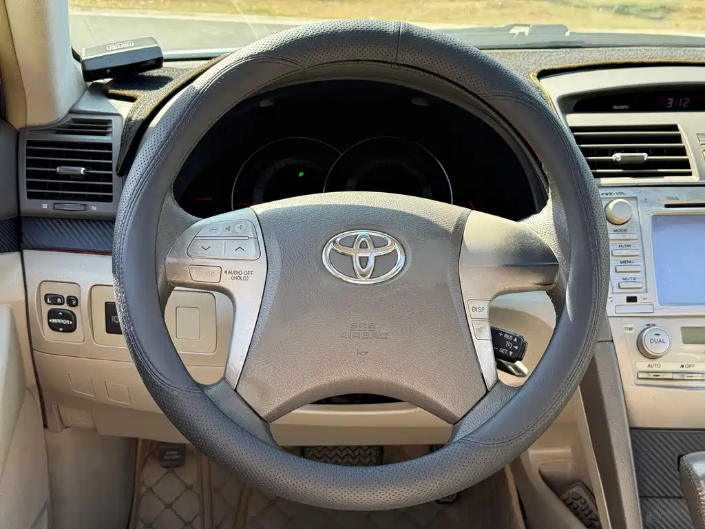 Toyota Camry 2007 — фото 10