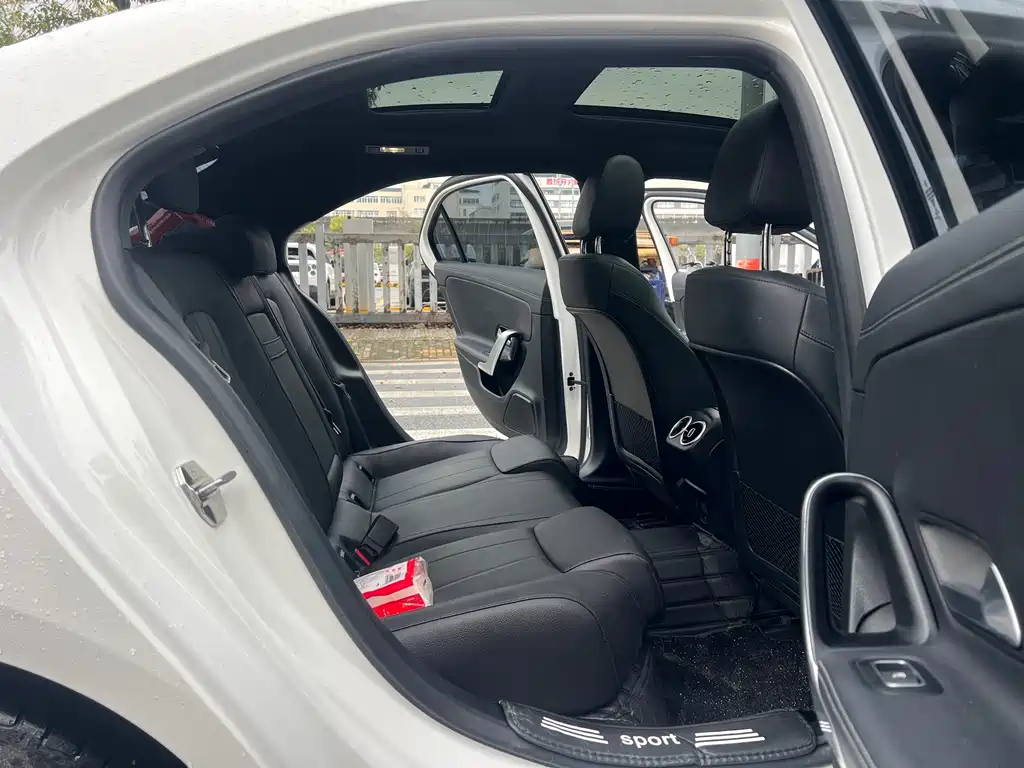 Mercedes-Benz A-Class 2022 — фото 15