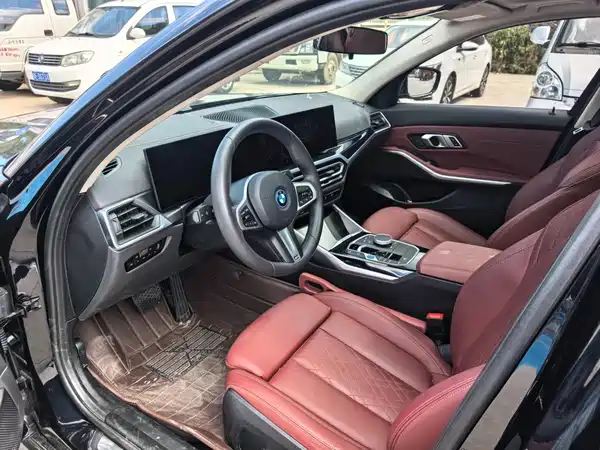 BMW i3 2024
