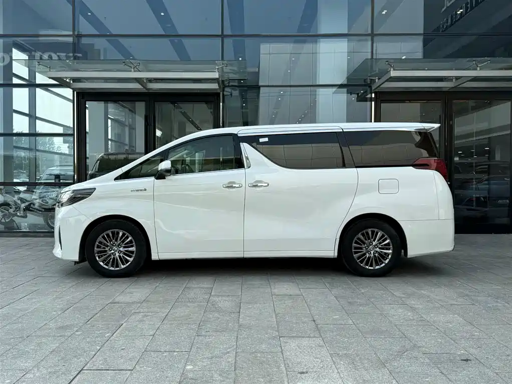 Toyota Alphard 2020 — фото 2