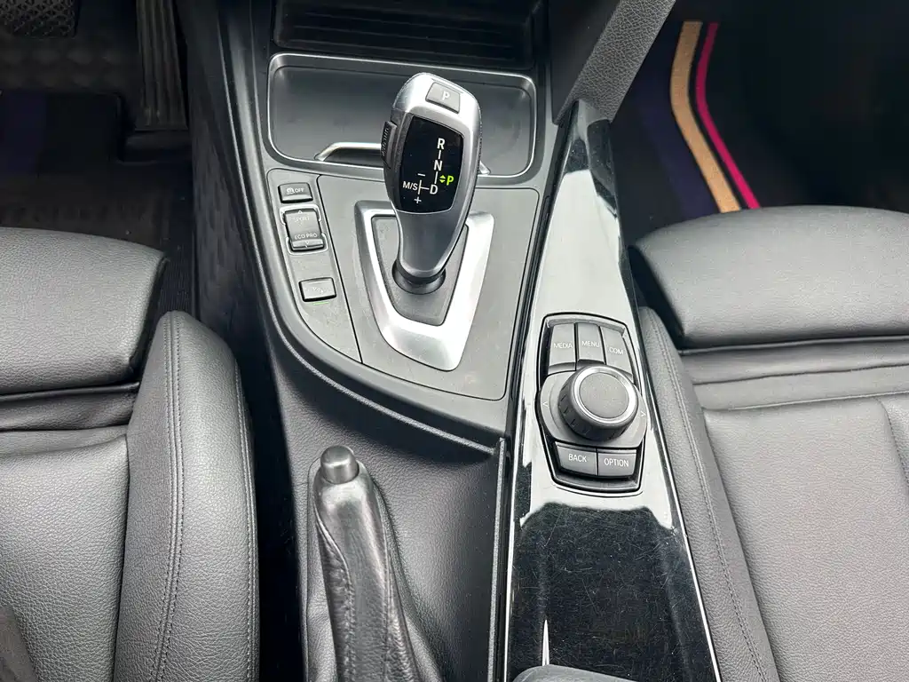 BMW 3 Series GT 2018 — фото 14