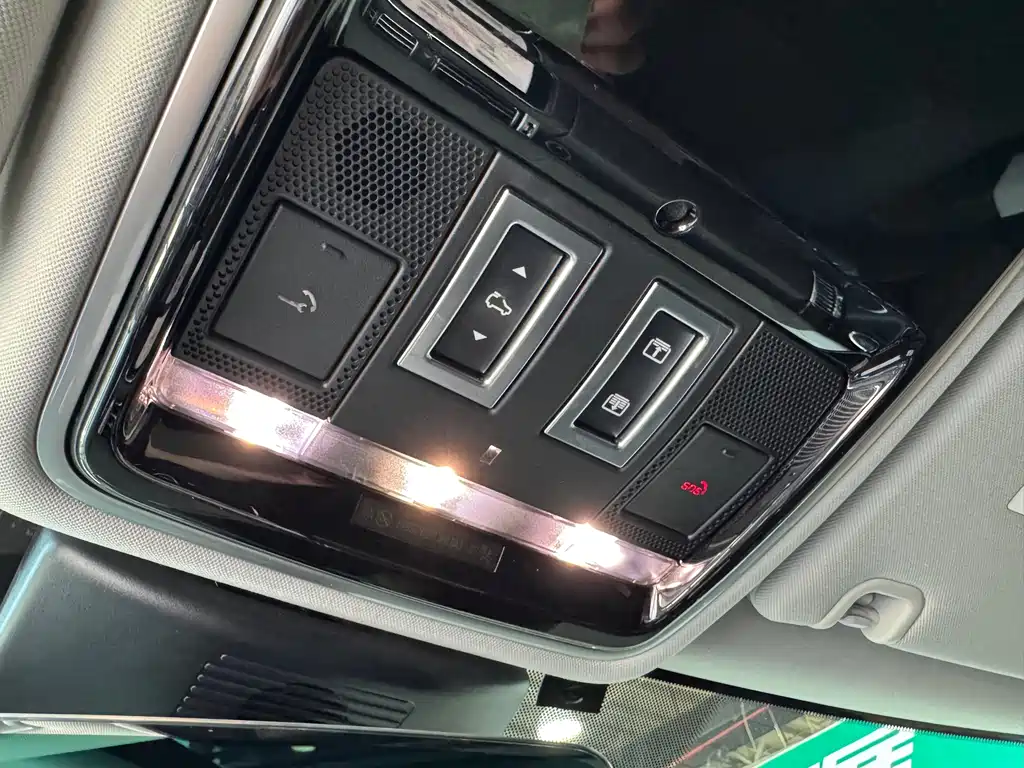 Land Rover Range Rover 2021 — фото 33