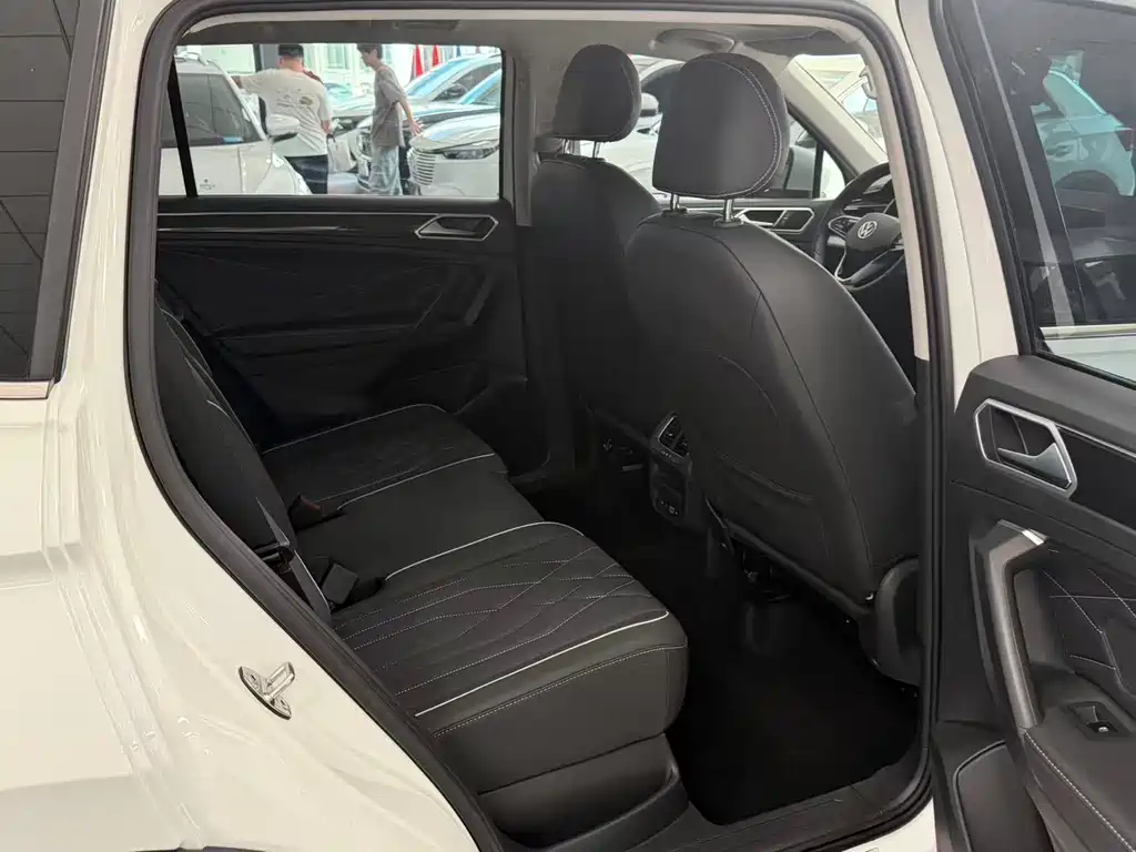 Volkswagen Tiguan L 2022