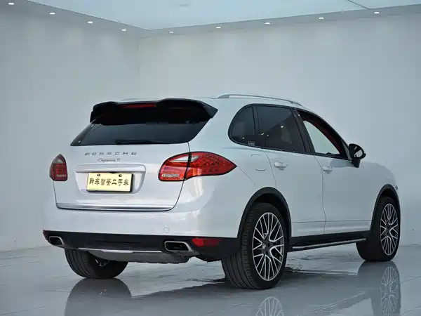 Porsche Cayenne 2011