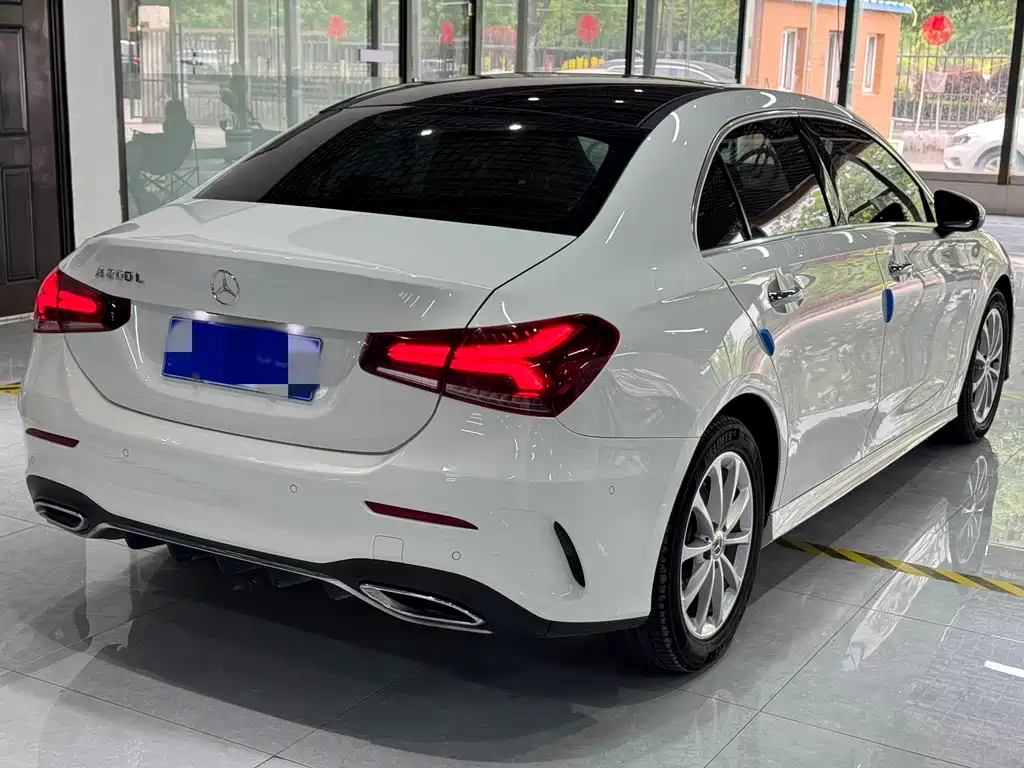 Mercedes-Benz A-Class 2019 — фото 4
